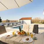 Haba - House With Pool For Families & Couples * Šišan