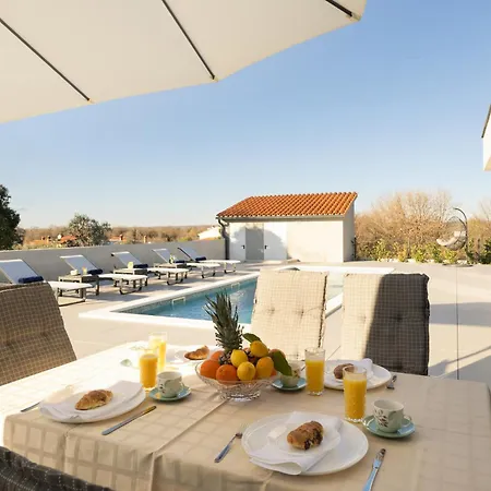 Haba - House With Pool For Families & Couples * Sisan