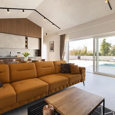 Haba - House With Pool For Families & Couples Villa Sisan