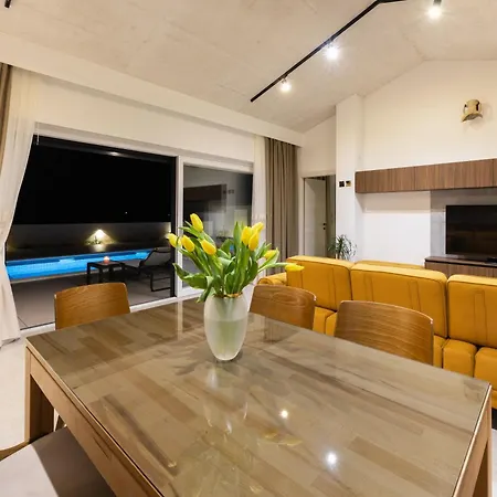 Villa Haba - House With Pool For Families & Couples